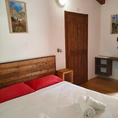Rifugio Campo Base מלון *