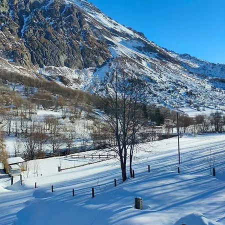 Rifugio Campo Base מלון