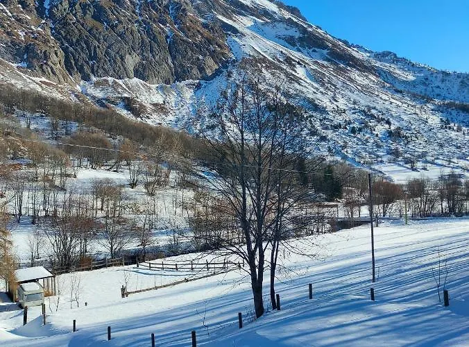 Rifugio Campo Base فندق